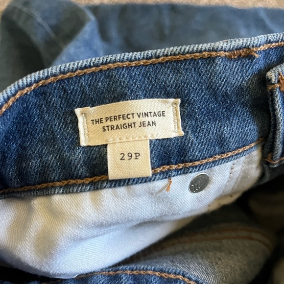 Madewell The Petite Curvy Perfect Vintage Jean in Finney Wash - Picture 4 of 4